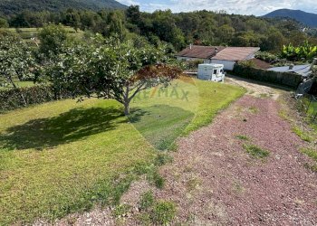 Giardino - Quadrilocale Via Pianazzo
 
19, Luino - foto 21