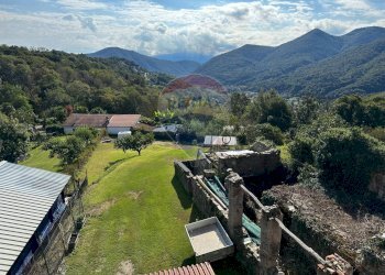 Vista delle montagne - Quadrilocale Via Pianazzo
 
19, Luino - foto 25