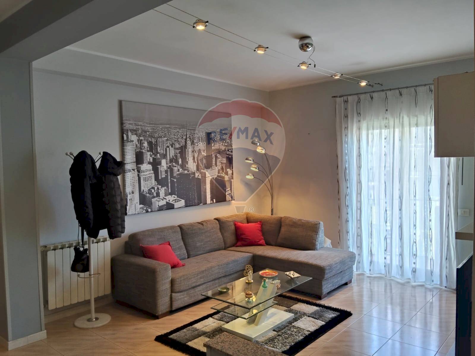 Soggiorno - Appartamento Via Salvo D'acquisto
 
33, Aci Catena - foto 2