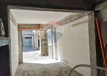 Ricezione / Lobby - Appartamento Via Salvo D'acquisto
 
33, Aci Catena - foto 31