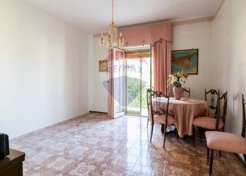 Sala da pranzo - Quadrilocale Corso Indipendenza
 
230, Catania - foto 1