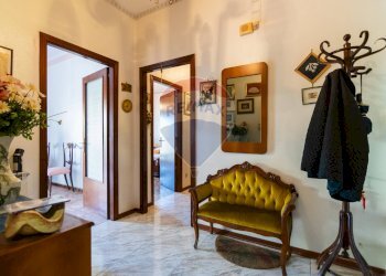 Hall / corridoio - Quadrilocale Corso Indipendenza
 
230, Catania - foto 6