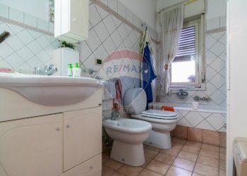 Bagno - Quadrilocale Corso Indipendenza
 
230, Catania - foto 5