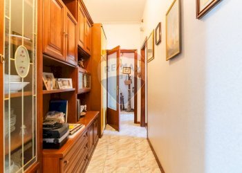 Hall / corridoio - Quadrilocale Corso Indipendenza
 
230, Catania - foto 14