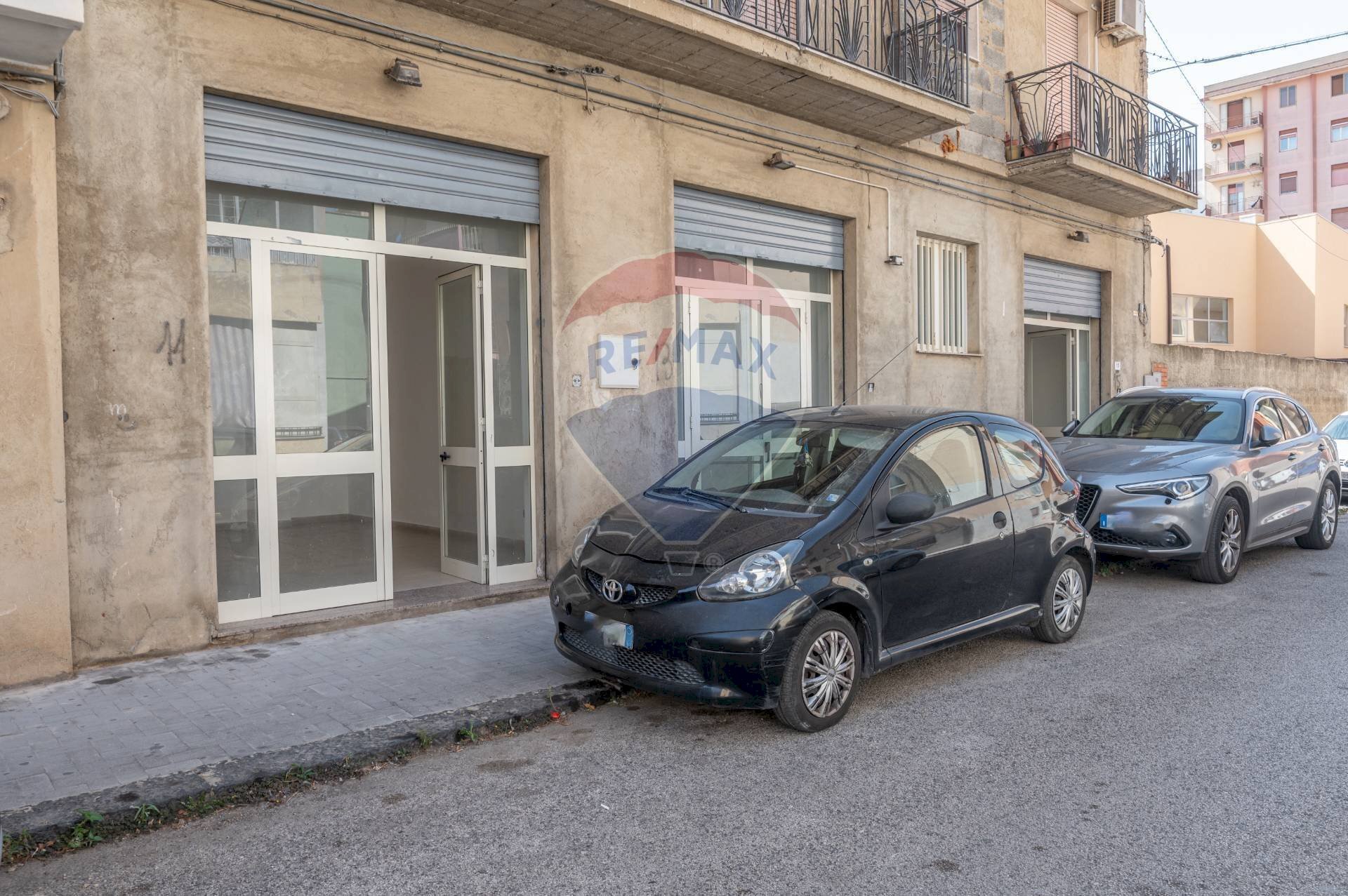 Edificio all\'aperto - Commercial Premises via Sardegna
 
5-7-11-13-15, Caltagirone - photo 3