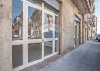 Edificio all\'aperto - Commercial Premises via Sardegna
5-7-11-13-15, Caltagirone - photo 2