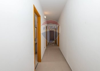 Hall / corridoio - Commercial Premises via Sardegna
5-7-11-13-15, Caltagirone - photo 11