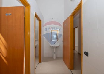 Bagno - Commercial Premises via Sardegna
5-7-11-13-15, Caltagirone - photo 13