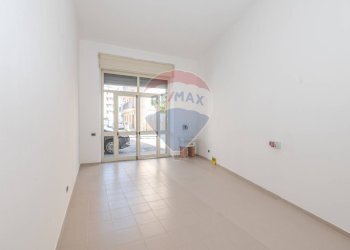 Stanza vuota - Commercial Premises via Sardegna
5-7-11-13-15, Caltagirone - photo 22