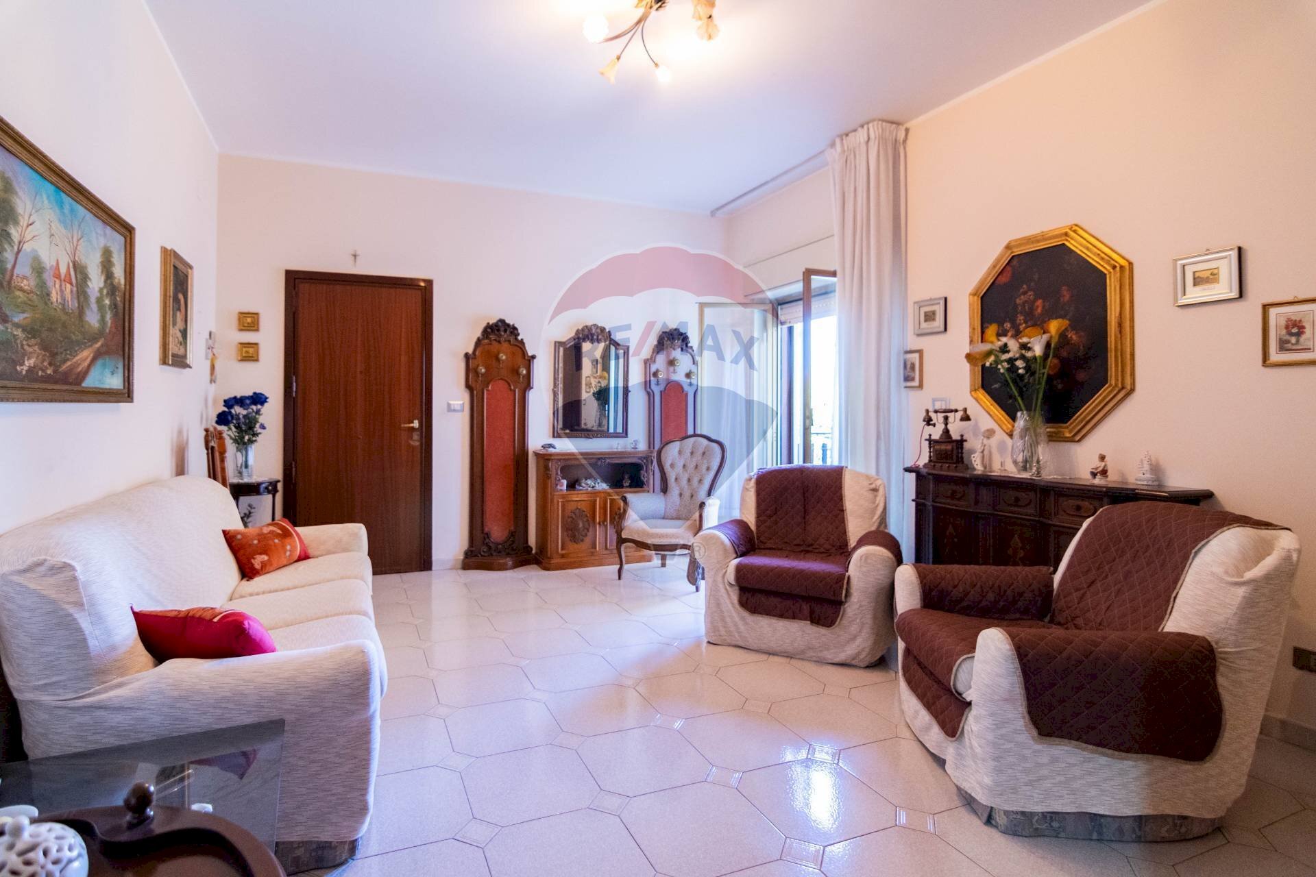 Soggiorno - Four-room apartment Via Virgilio
 
3, Aci Catena - photo 2