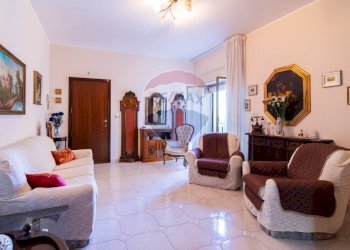 Soggiorno - Quadrilocale Via Virgilio
 
3, Aci Catena - foto 2