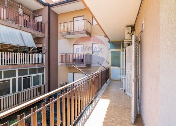 Balcone - Quadrilocale Via Virgilio
 
3, Aci Catena - foto 12