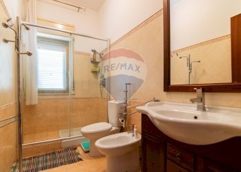 Bagno - Quadrilocale Via Virgilio
 
3, Aci Catena - foto 15