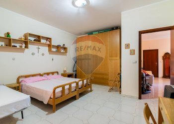 Camera / camera da letto - Quadrilocale Via Virgilio
 
3, Aci Catena - foto 28