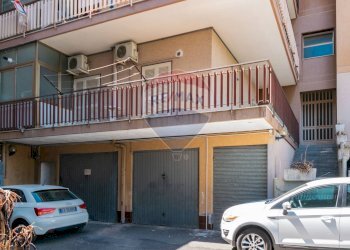 Edificio all\'aperto - Quadrilocale Via Virgilio
 
3, Aci Catena - foto 33