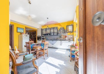 Sala da pranzo - Bilocale Largo Pannonia
 
23, Roma - foto 5