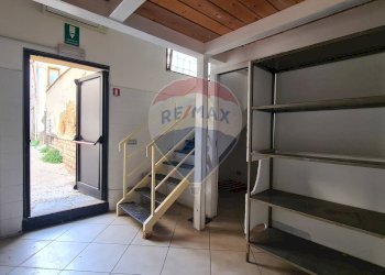 Scale - Locale Commerciale piazzetta madonna della quiete
 
1, Empoli - foto 8