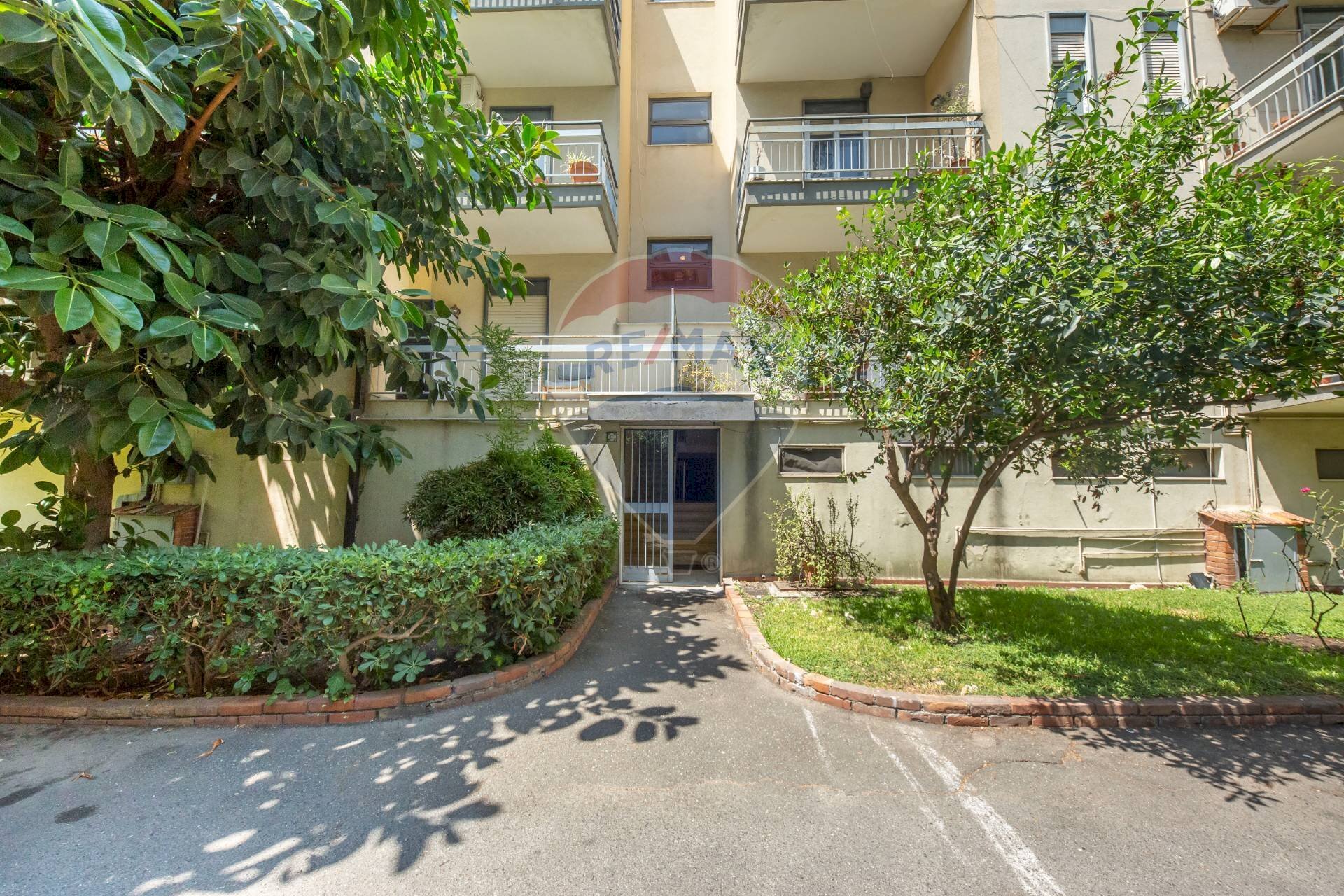 Edificio all\'aperto - Apartment VIA LUIGI EINAUDI
11, Sant'Agata Li Battiati - photo 3