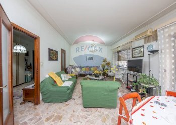 Sala da pranzo - Appartamento VIA LUIGI EINAUDI
 
11, Sant'Agata Li Battiati - foto 15