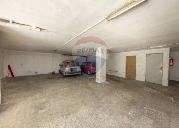 Parcheggio - Appartamento VIA LUIGI EINAUDI
 
11, Sant'Agata Li Battiati - foto 34