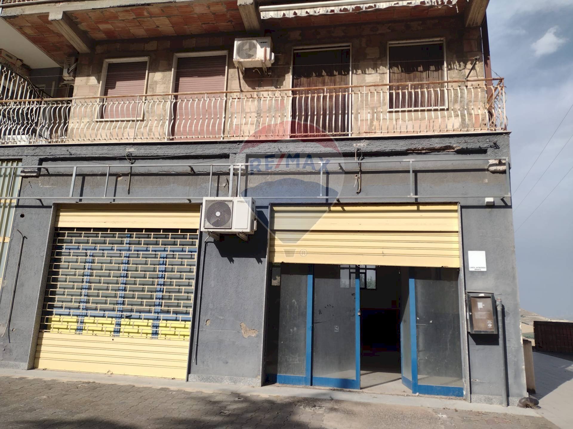 Edificio all\'aperto - Quadrilocale Via Belomia
 
snc, Mirabella Imbaccari - foto 1