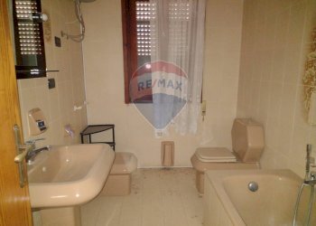 Bagno - Quadrilocale Via Belomia
 
snc, Mirabella Imbaccari - foto 8