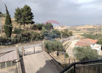 Edificio all\'aperto - Quadrilocale Via Belomia
 
snc, Mirabella Imbaccari - foto 13