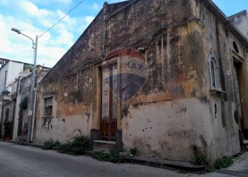 Edificio all\'aperto - Independent house Via San Sebastiano
 
2, Riposto - photo 33