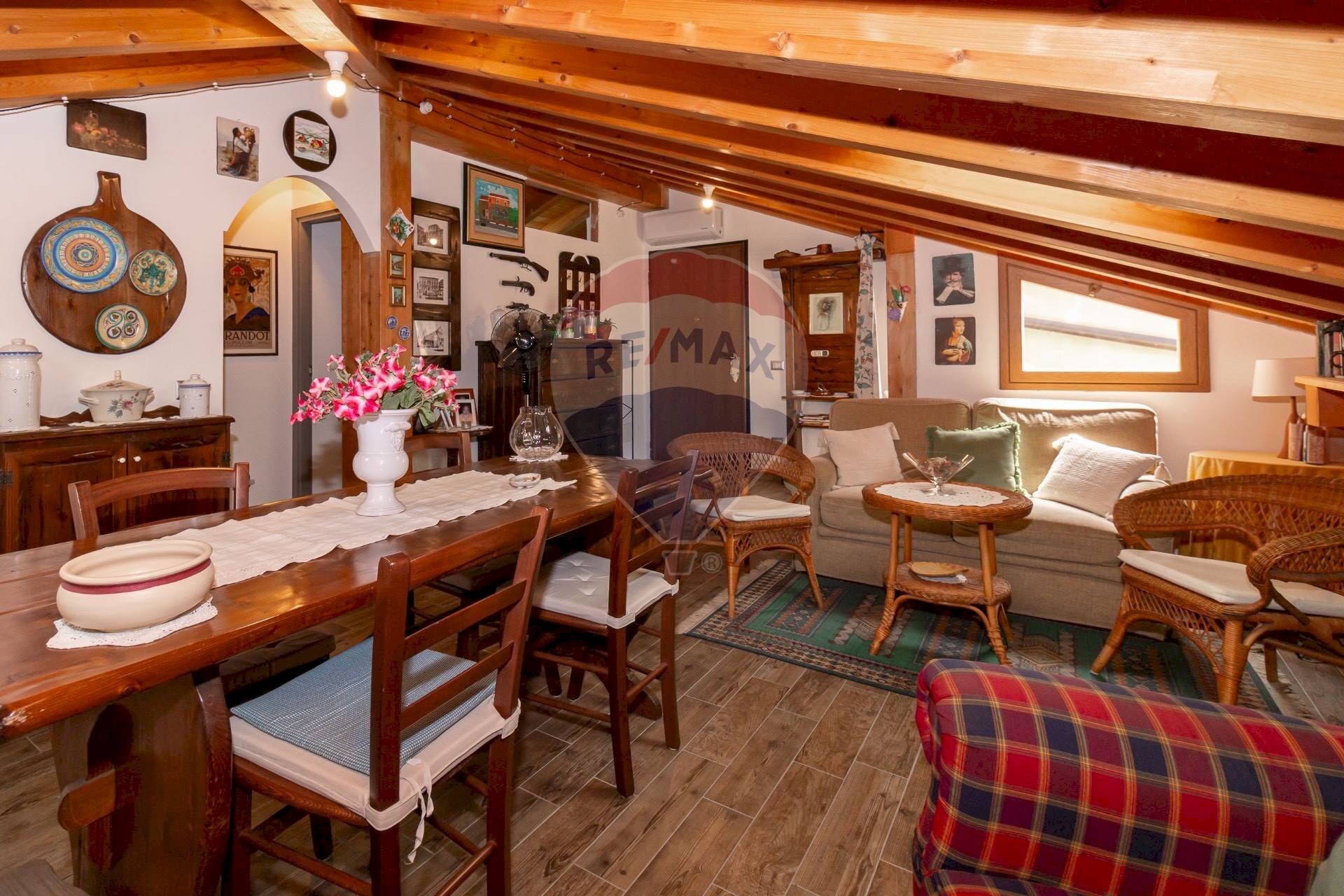 Sala da pranzo - Attic Via Salerno
 
8, San Giovanni la Punta - photo 1