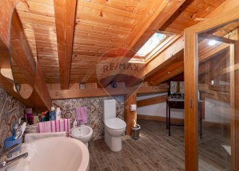 Bagno - Attic Via Salerno
 
8, San Giovanni la Punta - photo 11