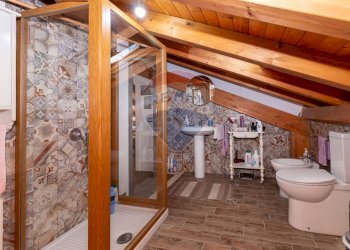 Bagno - Attic Via Salerno
 
8, San Giovanni la Punta - photo 12