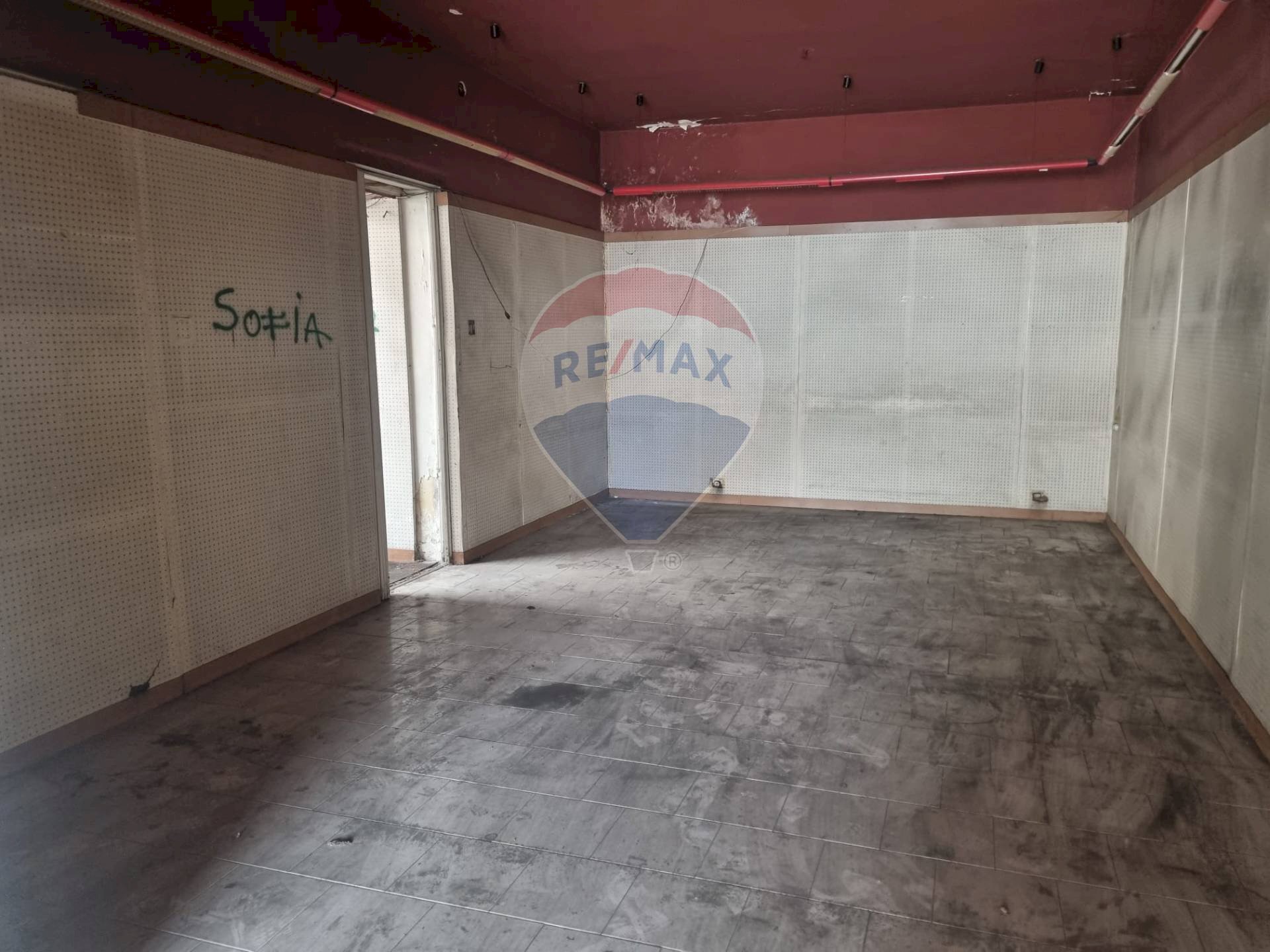 Stanza vuota - Shop Via Vincenzo Casagrandi
 
36, Catania - photo 2