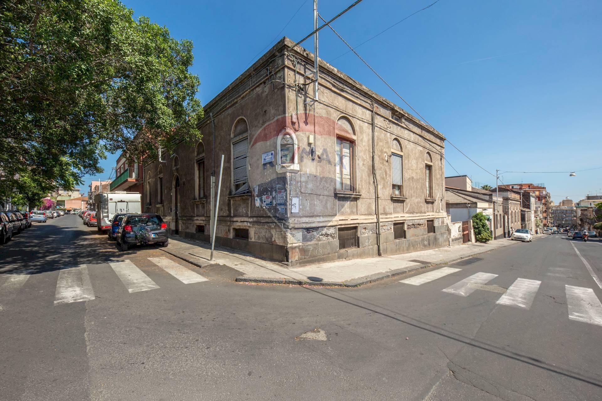 Edificio all\'aperto - Appartamento Via Merlino
 
37, Catania - foto 1