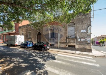 Edificio all\'aperto - Appartamento Via Merlino
 
37, Catania - foto 2