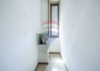 Hall / corridoio - Appartamento Via Merlino
 
37, Catania - foto 17