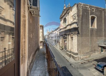 Edificio all\'aperto - Appartamento Via Vittorio Emanuele
 
275, Catania - foto 32