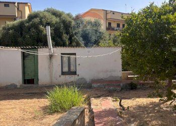 Giardino - Villa VIA SCIASCIA - C.DA PIETREROSSE, Augusta - foto 10