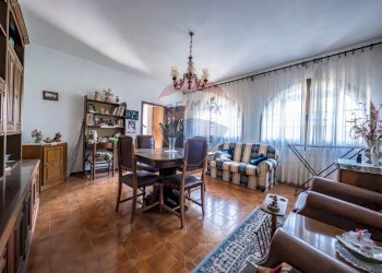 Sala da pranzo - Semi-detached house Viale Idris Ricci
 
178, Copparo - photo 19