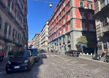 Edificio all\'aperto - Bilocale Napoli - foto 6