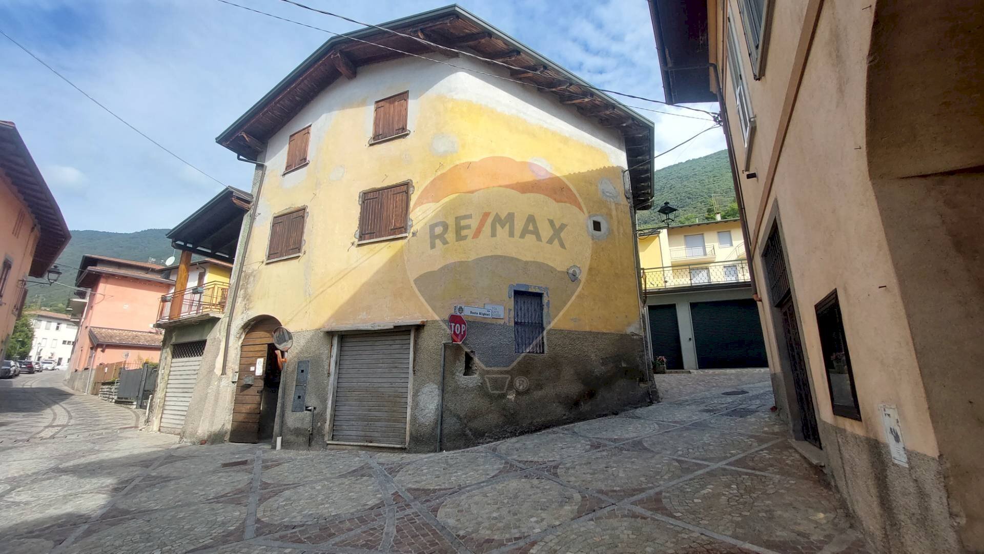 Edificio all\'aperto - Casa indipendente Endine Gaiano - foto 3