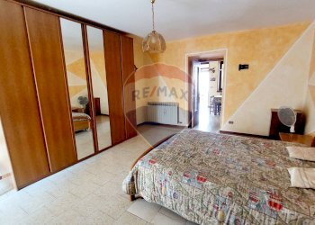 Camera / camera da letto - Casa indipendente Endine Gaiano - foto 15