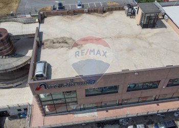 Edificio all\'aperto - Negozio Cavernago - foto 14