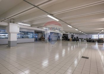 Parcheggio - Commercial Premises Cavernago - photo 10