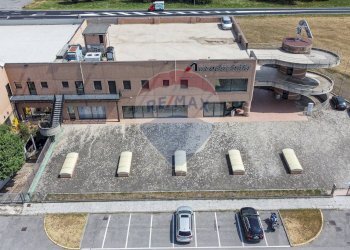 Edificio all\'aperto - Commercial Premises Cavernago - photo 15