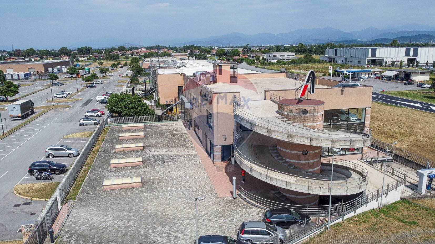 Edificio all\'aperto - Locale Commerciale Cavernago - foto 2