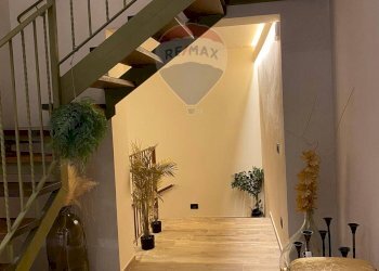 Scale - Casa semi indipendente via Scienze
45, Ferrara - foto 6