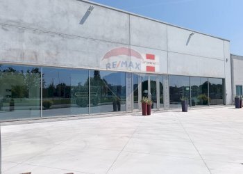 Edificio all\'aperto - Commercial Premises via cotti
 
32, Copparo - photo 4