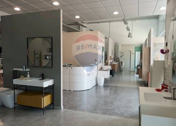 Bagno - Commercial Premises via cotti
 
32, Copparo - photo 6