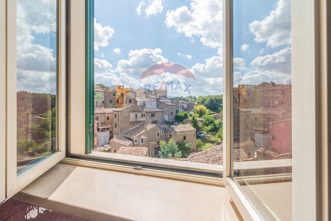 Vista - Trilocale Via Palestro
 
2, Ischia di Castro - foto 1