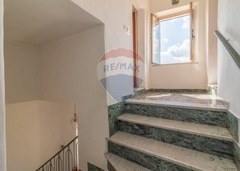 Scale - Trilocale Via Palestro
 
2, Ischia di Castro - foto 8